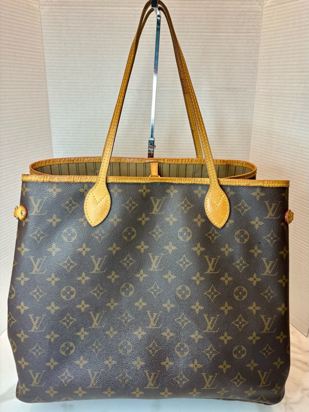 Louis Vuitton Monogram Neverfull GM W/ XL Dust bag